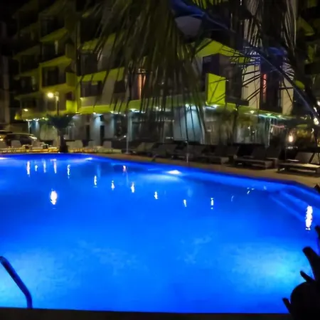 Luxury Front Seaview 3 Alezzi - Pool & شقة Năvodari