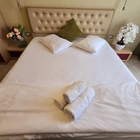 Luxury Front Seaview 3 Alezzi - Pool &